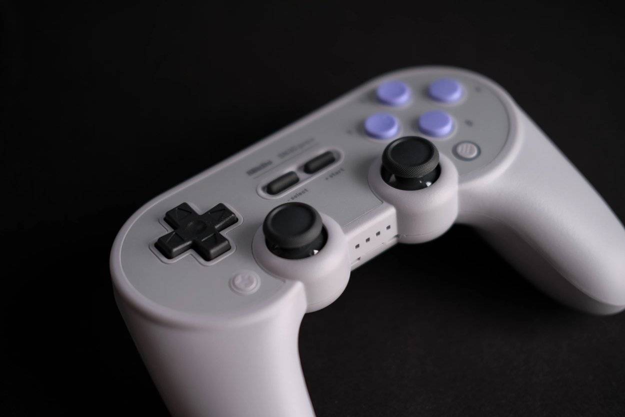 57997-118580-8bitdo-sn30pro_-wireless-bluetooth-gaming-controller-xl-1 57997-118580-8bitdo-sn30pro_-wireless-bluetooth-gaming-controller-xl-1