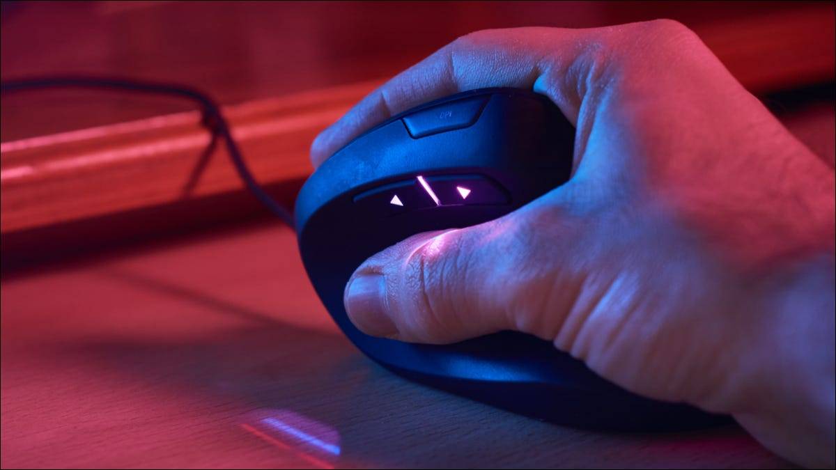 ergonomic-gaming-mouse ergonomic-gaming-mouse