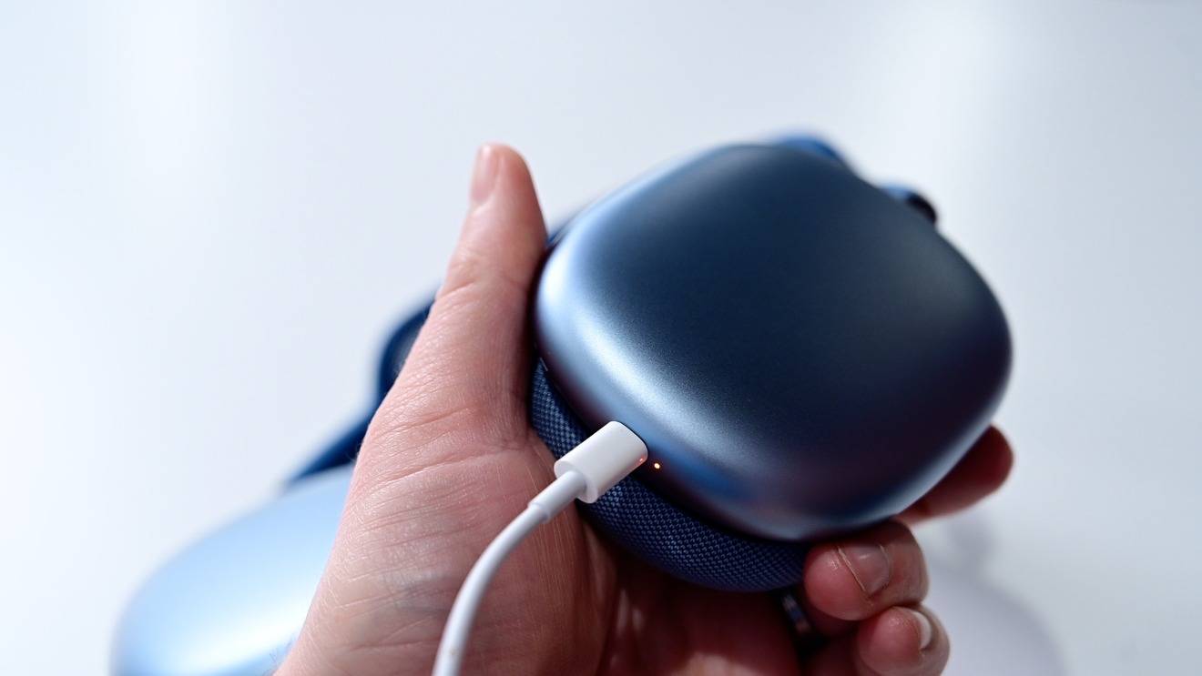 39376-75393-airpods-max-led-xl 39376-75393-airpods-max-led-xl